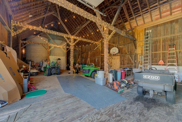 S16W32772 Highway 18, Delafield, WI 53018