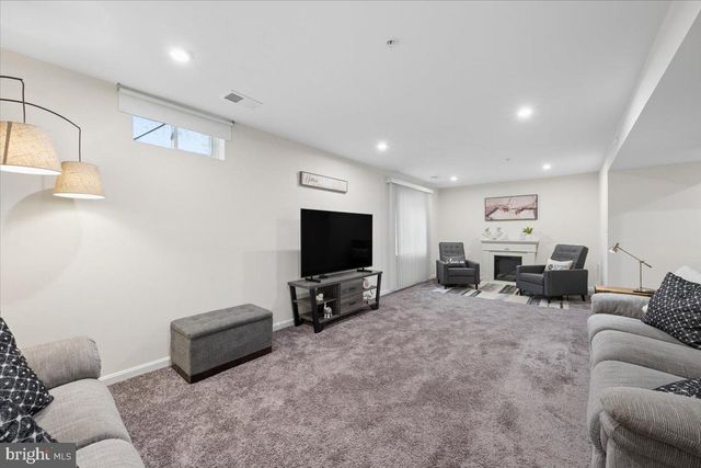 1517 PACIFIC AVE, Capitol Heights, MD 20743