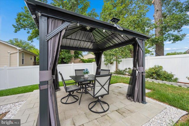 1517 PACIFIC AVE, Capitol Heights, MD 20743