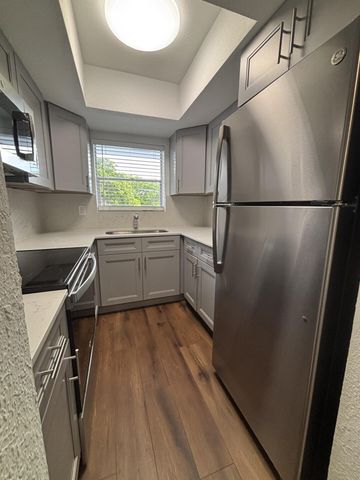 3510 Harrison Street 12, Hollywood, FL 33021