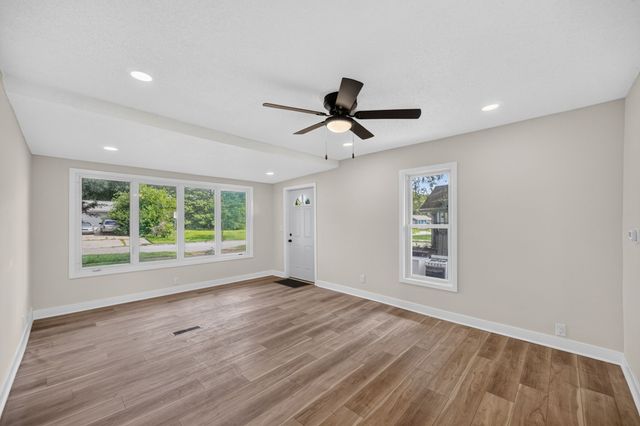 2511 Garfield Avenue, Des Moines, IA 50317