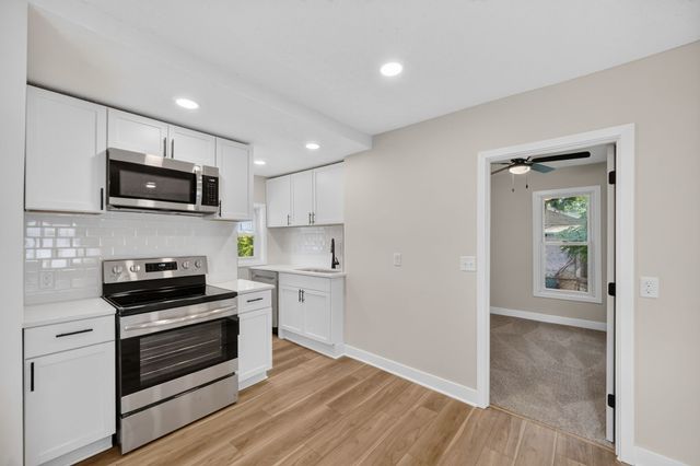 2511 Garfield Avenue, Des Moines, IA 50317