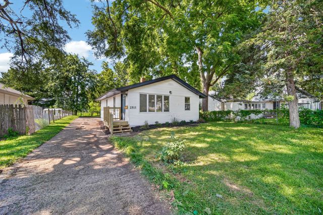 2511 Garfield Avenue, Des Moines, IA 50317