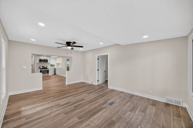 2511 Garfield Avenue, Des Moines, IA 50317