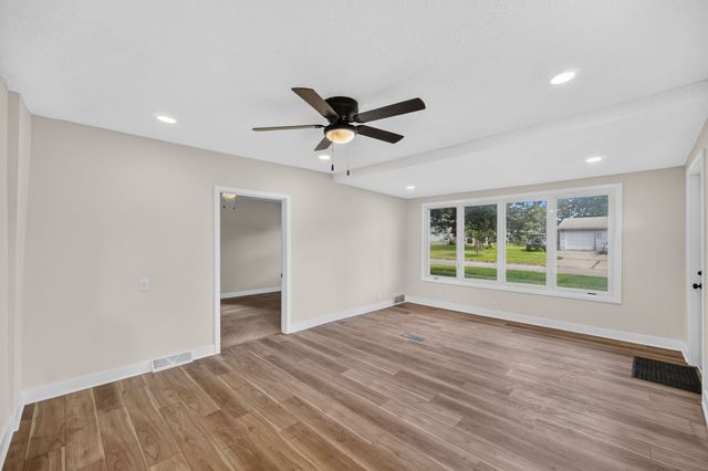 2511 Garfield Avenue, Des Moines, IA 50317
