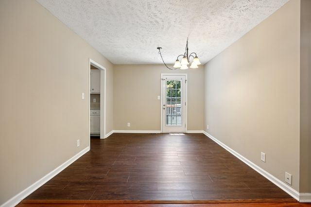 2105 Ferry Rd, Clarksville, TN 37040