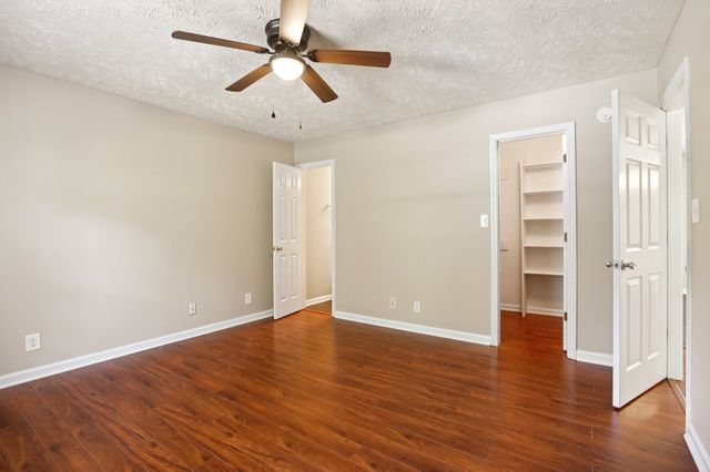 2105 Ferry Rd, Clarksville, TN 37040