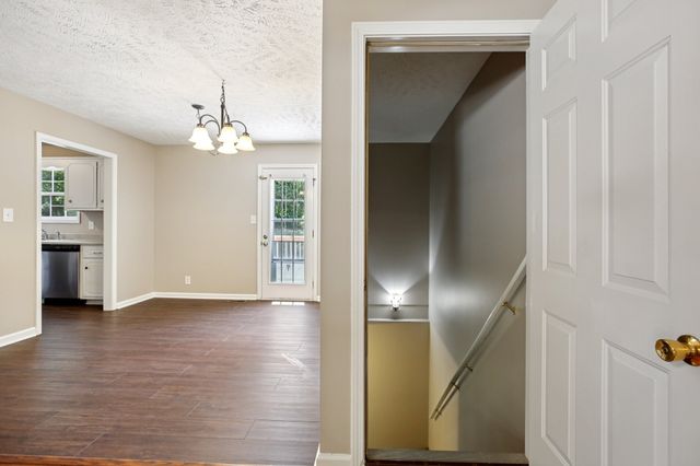 2105 Ferry Rd, Clarksville, TN 37040