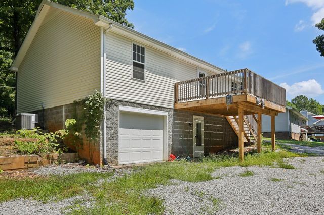 2105 Ferry Rd, Clarksville, TN 37040