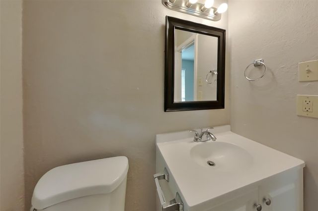 5619 Nina Lee Lane, Houston, TX 77092