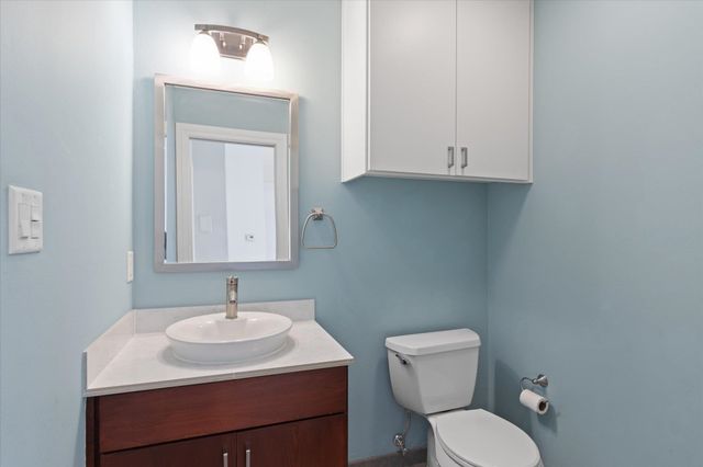 2202 Robbinwood Lane, Longview, TX 75601