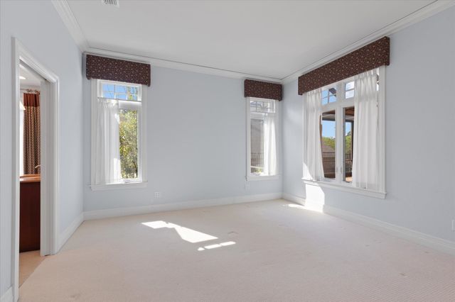 2202 Robbinwood Lane, Longview, TX 75601