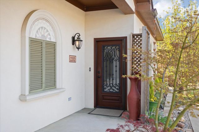 2202 Robbinwood Lane, Longview, TX 75601