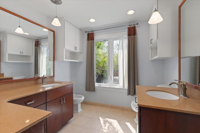 2202 Robbinwood Lane, Longview, TX 75601