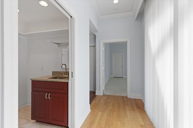 2202 Robbinwood Lane, Longview, TX 75601