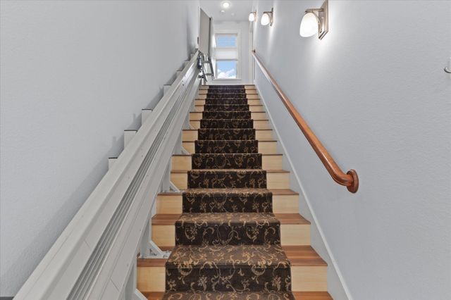 2202 Robbinwood Lane, Longview, TX 75601