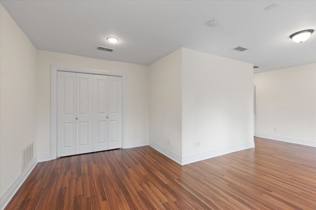 2202 Robbinwood Lane, Longview, TX 75601