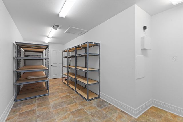 2202 Robbinwood Lane, Longview, TX 75601