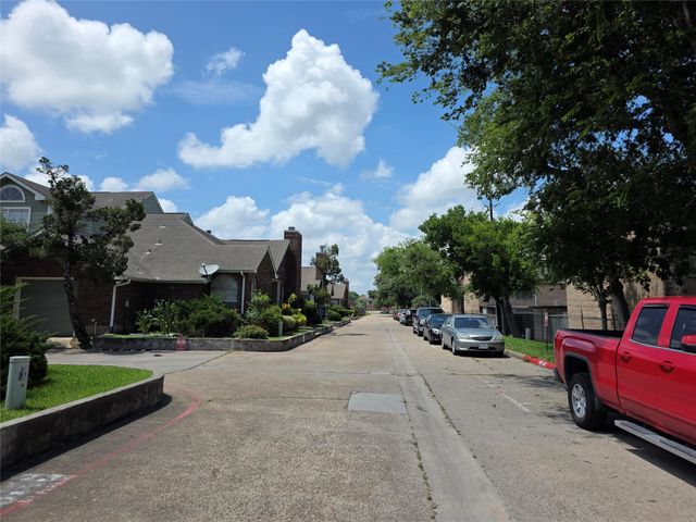 67 E Park West Drive, Houston, TX 77072