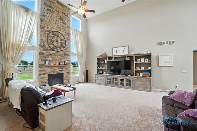 123 Lemoyne Road, Northwood, OH 43619