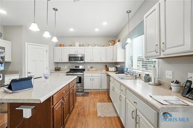 123 Lemoyne Road, Northwood, OH 43619