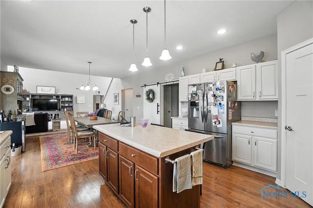 123 Lemoyne Road, Northwood, OH 43619