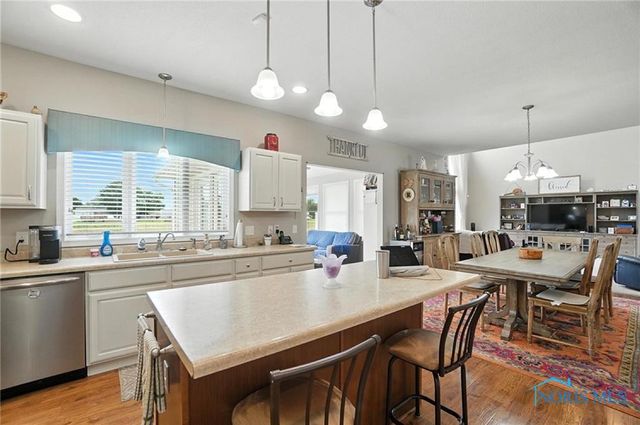 123 Lemoyne Road, Northwood, OH 43619