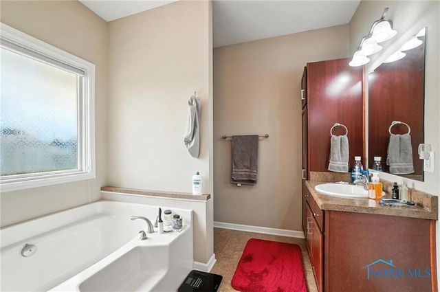 123 Lemoyne Road, Northwood, OH 43619