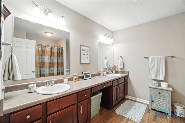 123 Lemoyne Road, Northwood, OH 43619