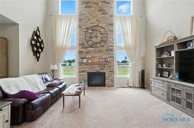 123 Lemoyne Road, Northwood, OH 43619