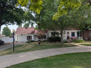 26137 Joy Road, Dearborn Heights City, MI 48127