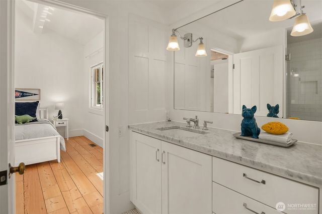 21819 SE 13th Place, Sammamish, WA 98075