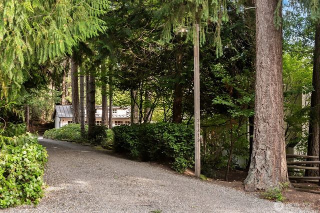 21819 SE 13th Place, Sammamish, WA 98075