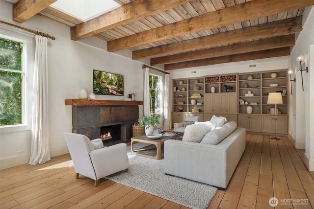 21819 SE 13th Place, Sammamish, WA 98075