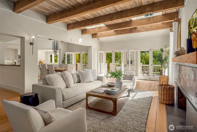 21819 SE 13th Place, Sammamish, WA 98075