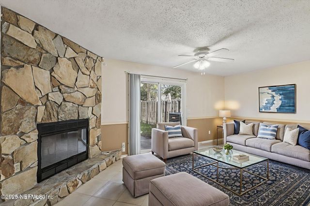 3015 COBBLEWOOD Lane E, Jacksonville, FL 32225