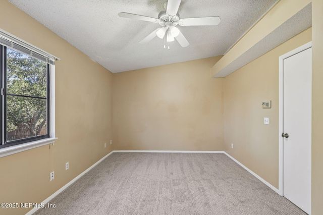 3015 COBBLEWOOD Lane E, Jacksonville, FL 32225