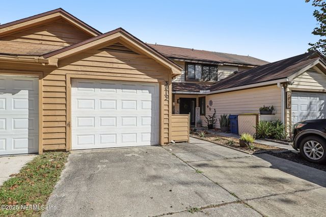 3015 COBBLEWOOD Lane E, Jacksonville, FL 32225