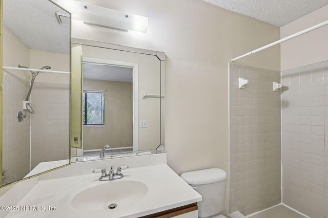 3015 COBBLEWOOD Lane E, Jacksonville, FL 32225