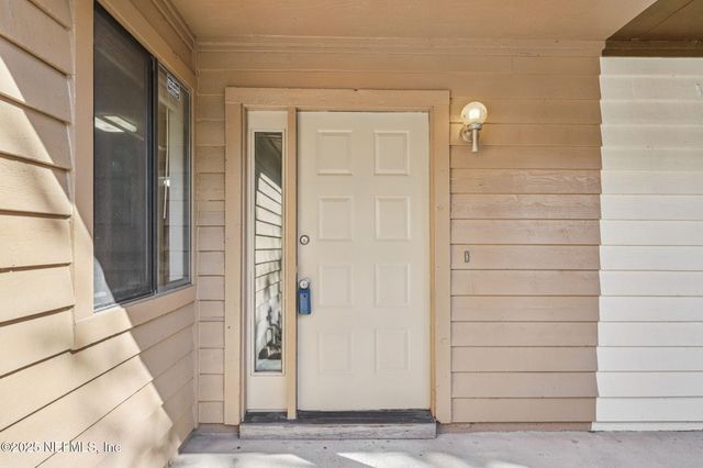 3015 COBBLEWOOD Lane E, Jacksonville, FL 32225