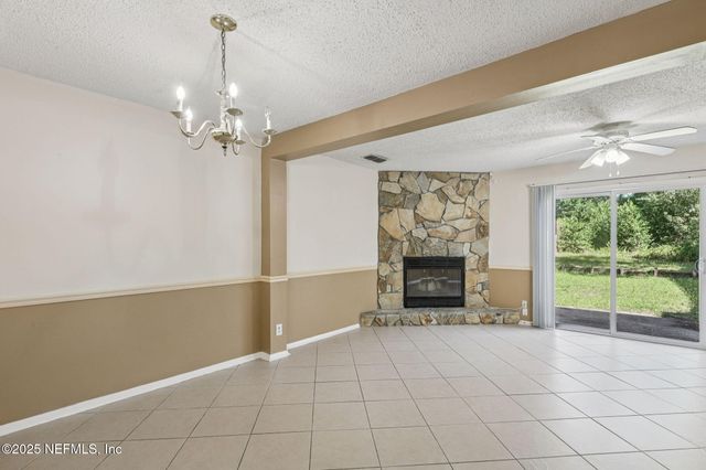 3015 COBBLEWOOD Lane E, Jacksonville, FL 32225