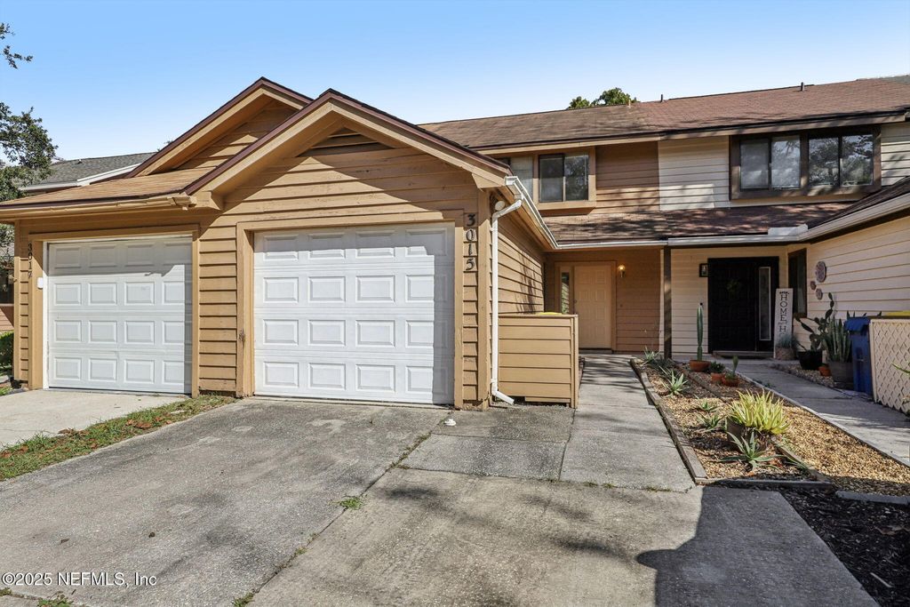 3015 COBBLEWOOD Lane E, Jacksonville, FL 32225