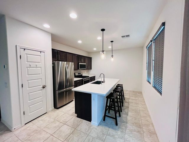 14259 W Buckskin Trail, Surprise, AZ 85387