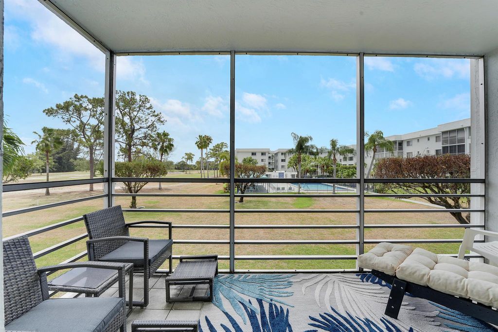 6698 10th Avenue N 205, Lake Worth, FL 33467