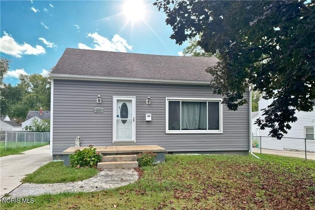4907 Haddington Drive, Toledo, OH 43623