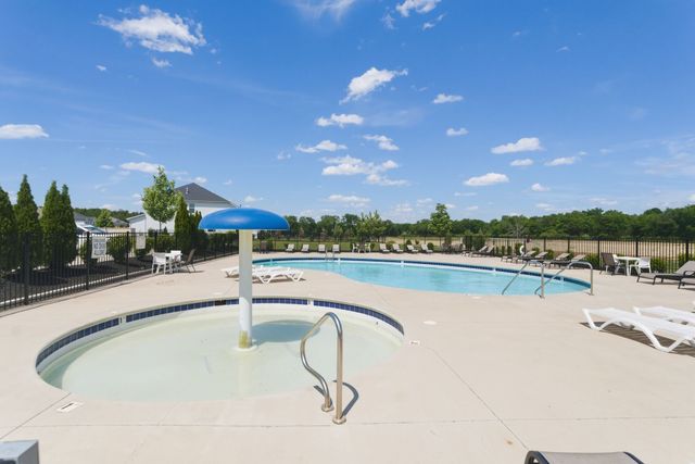 6108 Farm Castle Dr, Rockvale, TN 37153