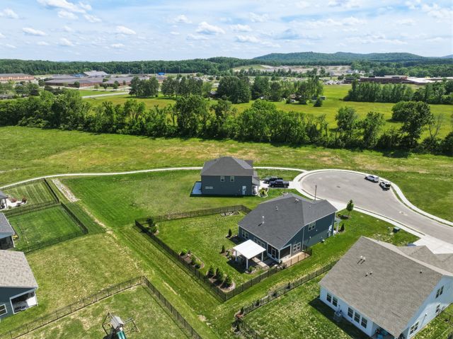 6108 Farm Castle Dr, Rockvale, TN 37153
