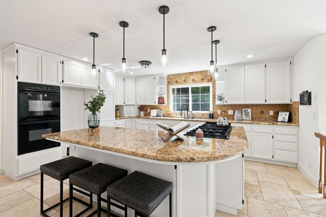 1633 Winchester Way, Roseville, CA 95661