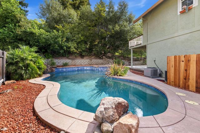 1633 Winchester Way, Roseville, CA 95661