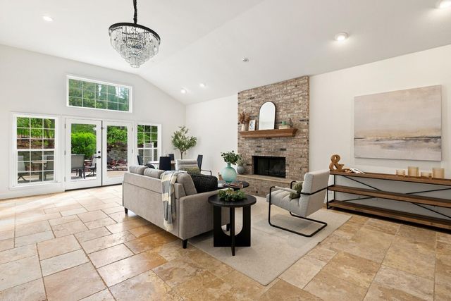 1633 Winchester Way, Roseville, CA 95661